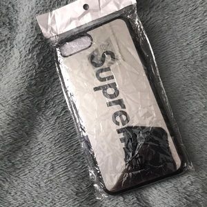 iPhone 7 Plus SUPREME case ⚫️